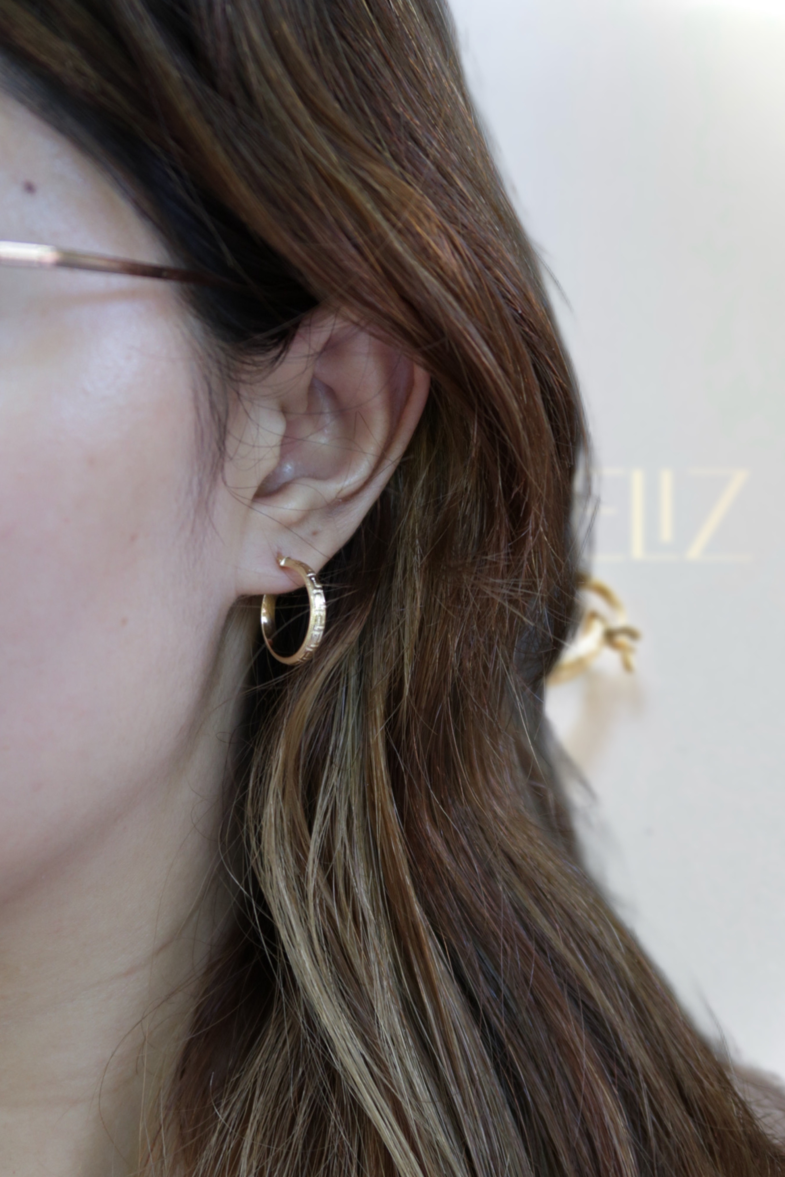18K Gold Feliz Loop Earrings